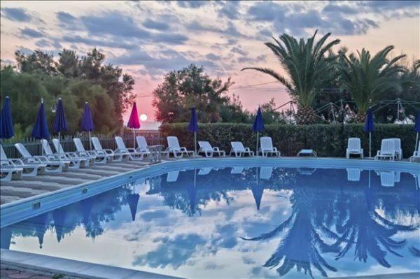 Vela Club Hotel & Appartamenti Rodi Garganico Extérieur photo